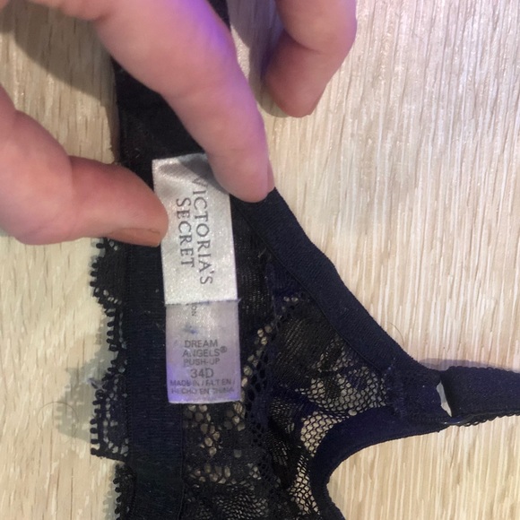 Victoria’s Secret Push-up Bra - Picture 4 of 4